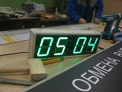 Обзор часов с высотой символов 100 мм.